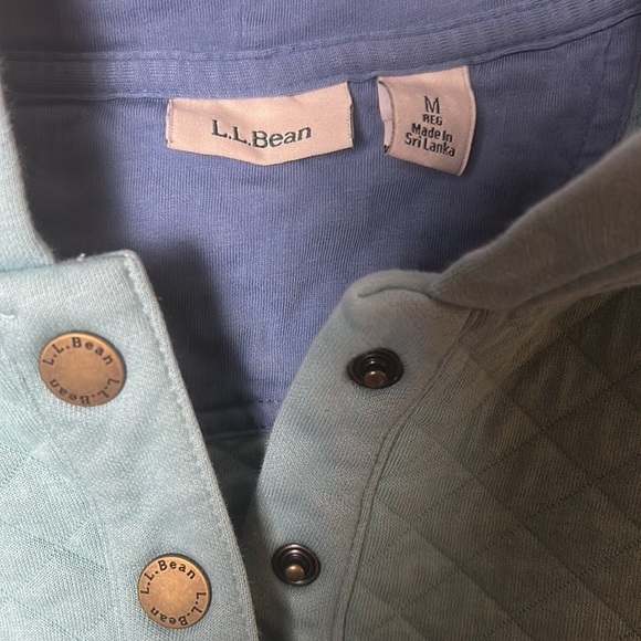 L.L.Bean Quilted colorblock Hoodie, sz Med , PTP 20” outdoorsy, pre owned - Picture 3 of 7